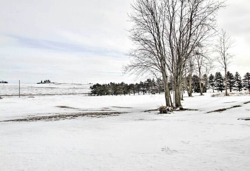 Cozy Postville Retreat W/ Fireplaces & Yard!