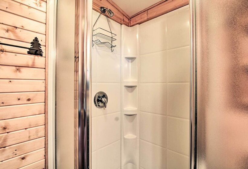 Cozy Resort Cabin In The Heart Of Warrens!