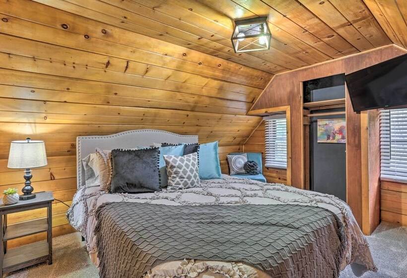 Half Mi To Shaver Lake: Cabin W/ Wraparound Deck