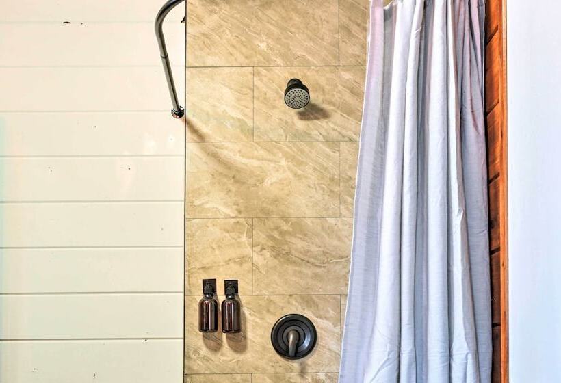 Half Mi To Shaver Lake: Cabin W/ Wraparound Deck