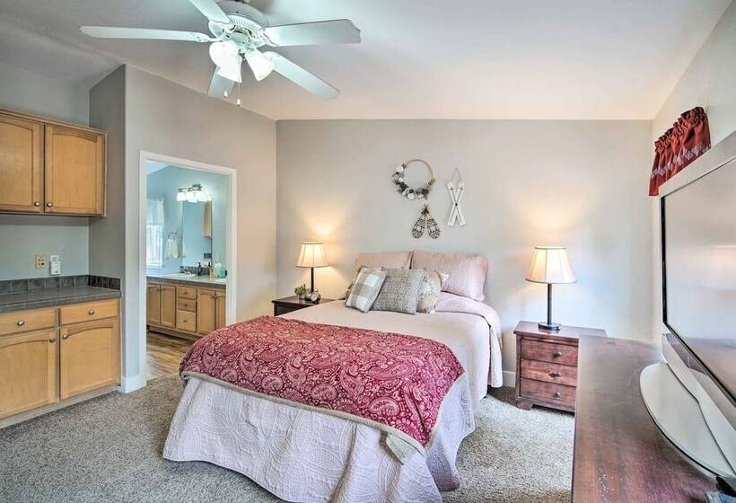 8 Mi To Big Bear Lake & Village: Sugarloaf Cabin!