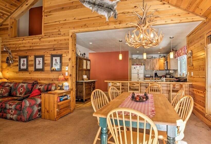 Cabin < 2 Mi To Tahoe Donner Downhill Ski Resort