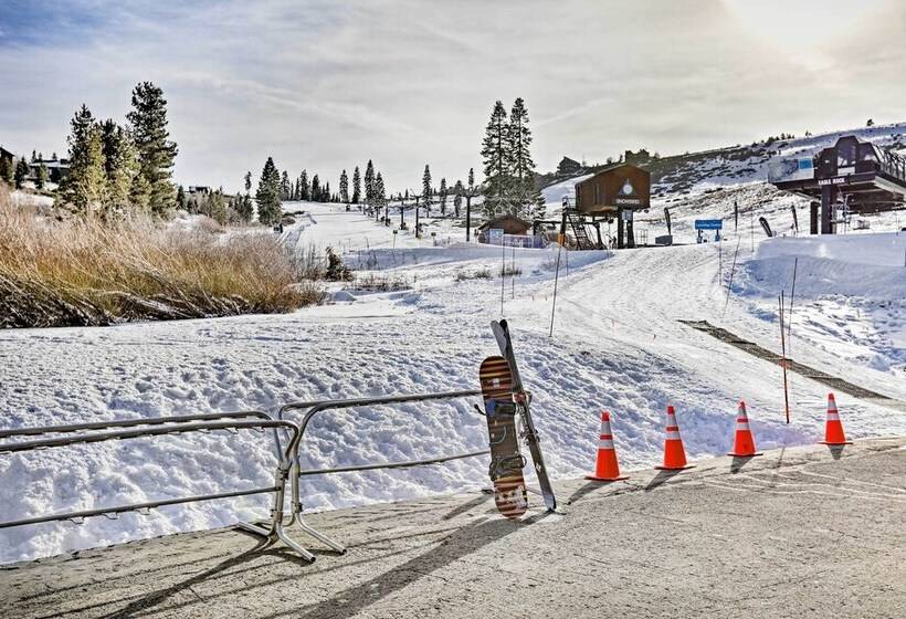Cabin < 2 Mi To Tahoe Donner Downhill Ski Resort