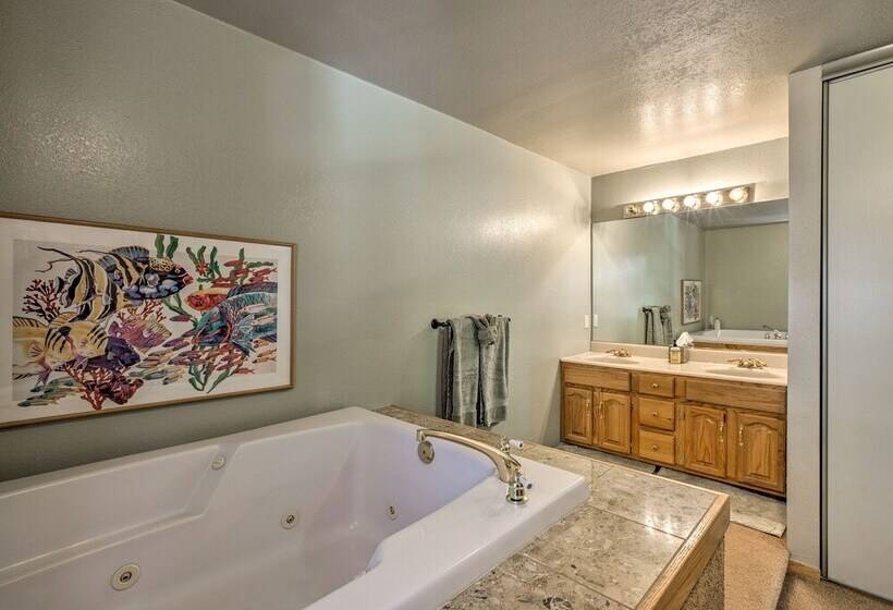 Cabin < 2 Mi To Tahoe Donner Downhill Ski Resort