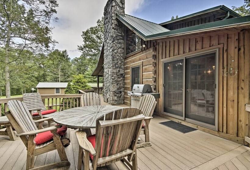 Creekside Berkeley Springs Cabin On 35 Acres!