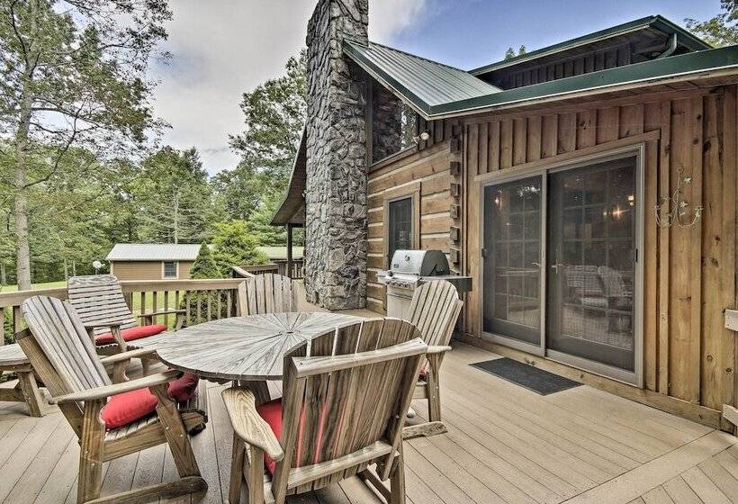 Creekside Berkeley Springs Cabin On 35 Acres!