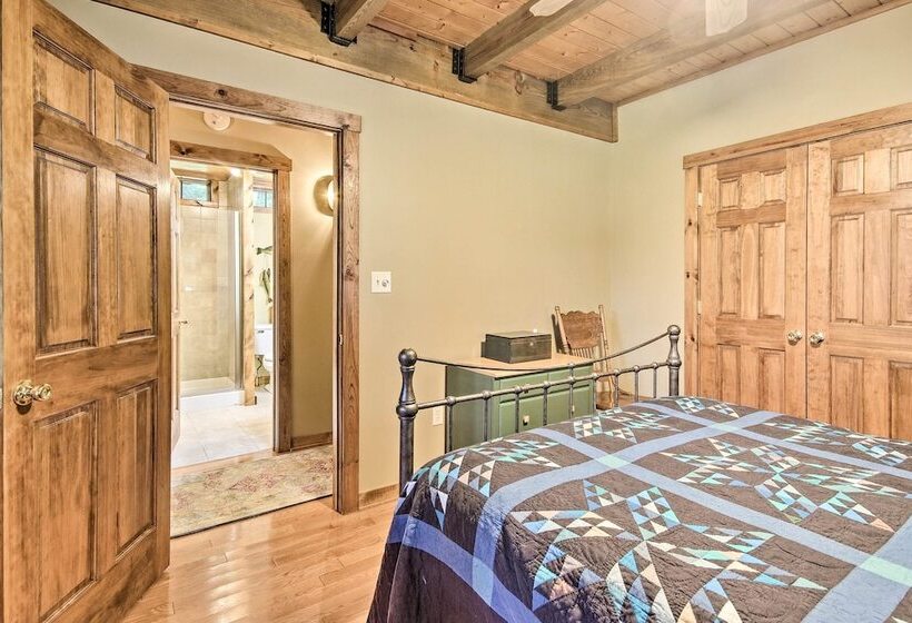 Creekside Berkeley Springs Cabin On 35 Acres!