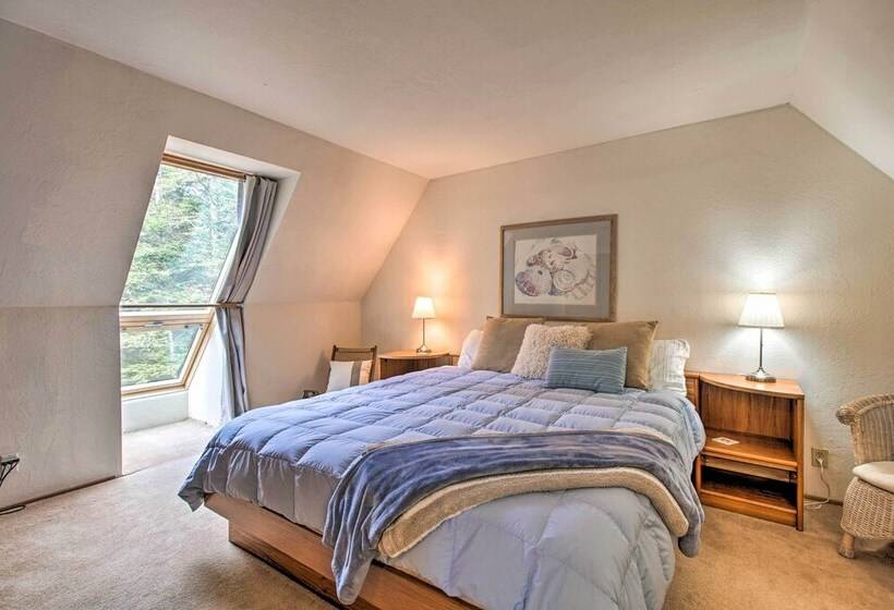 Creekside Chalet W/ Hidden Spa And Private Beach!