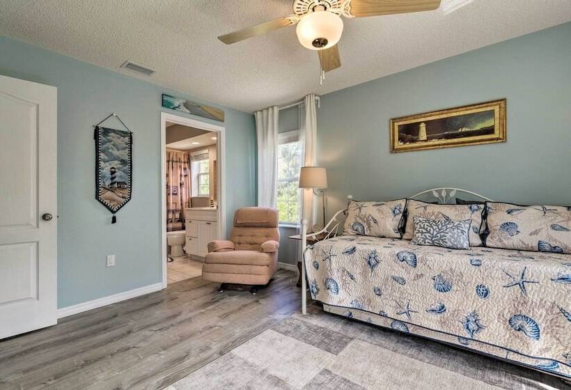 Crystal River Home W/ Dock, 1 Mile To Boat Launch