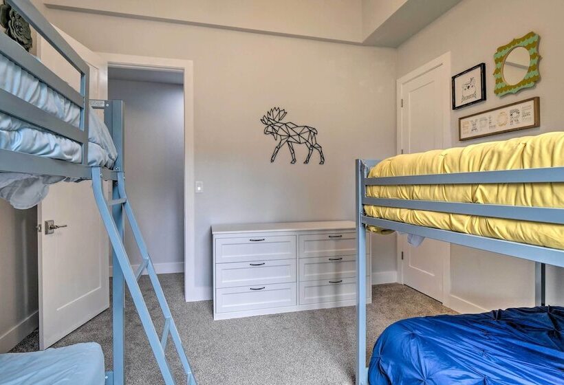 3 Mi To Ski Resort: Modern Breck Home W/ Hot Tub!