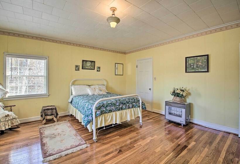 Delightful Retreat W/ Fireplace + Large Yard!