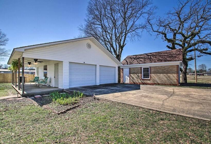 Delightful Retreat W/ Fireplace + Large Yard!