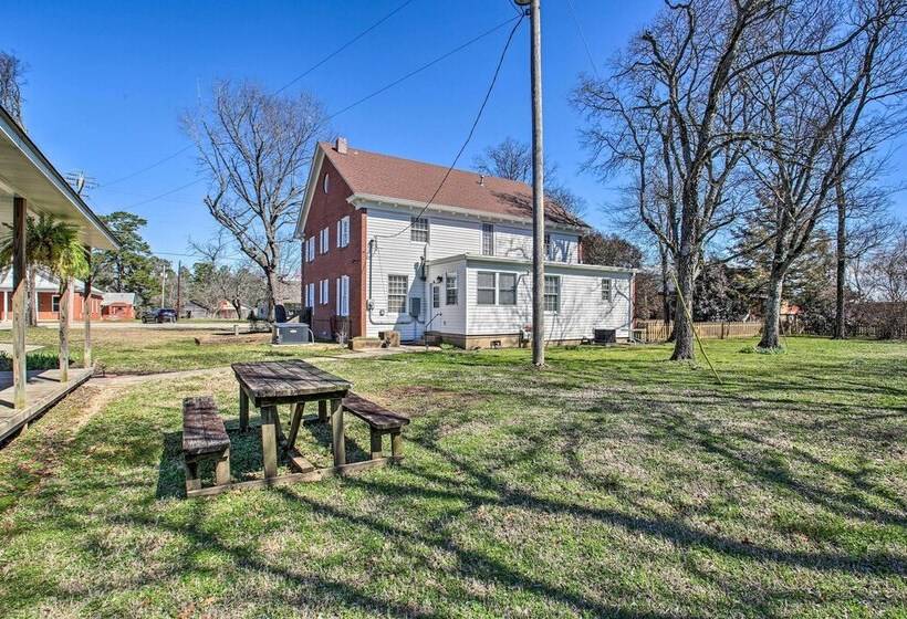 Delightful Retreat W/ Fireplace + Large Yard!