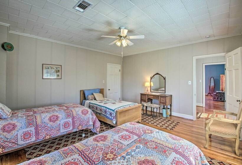 Delightful Retreat W/ Fireplace + Large Yard!