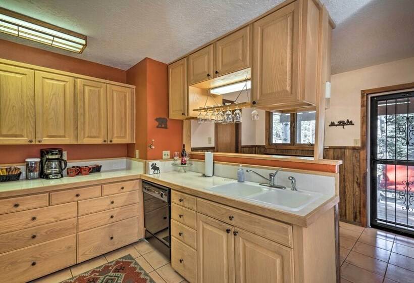 Deluxe Angel Fire Getaway, 4 Mi To Ski Slopes!