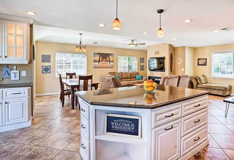 Deluxe Laguna Hills Home W/ Outdoor Oasis!