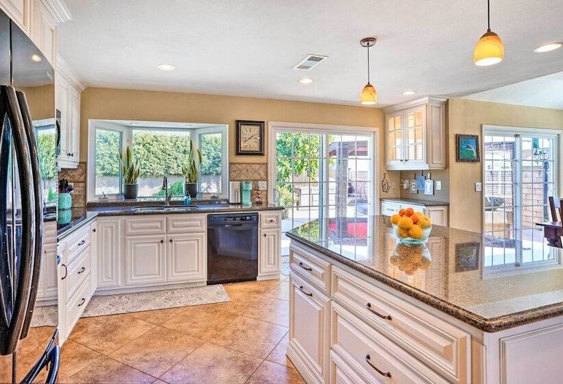 Deluxe Laguna Hills Home W/ Outdoor Oasis!
