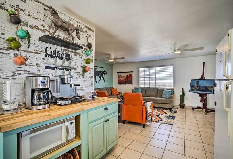 Desert Escape   Hot Tub, Fire Pit & Grill