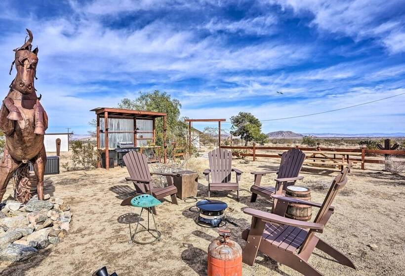 Desert Escape   Hot Tub, Fire Pit & Grill