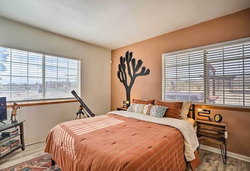 Desert Escape   Hot Tub, Fire Pit & Grill