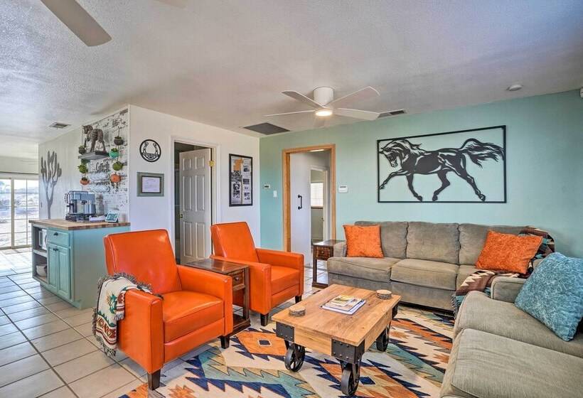 Desert Escape   Hot Tub, Fire Pit & Grill