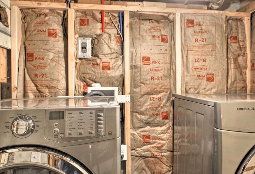 Diamond Lake Home W/ Dock Close To 2 Ski Resorts!