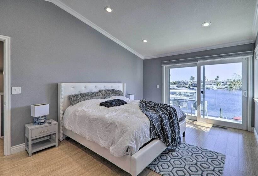 Discovery Bay Retreat W/ Balcony & Boat Dock!