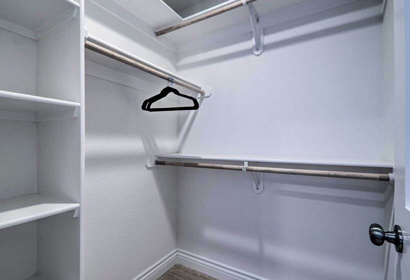 Discovery Bay Retreat W/ Balcony & Boat Dock!