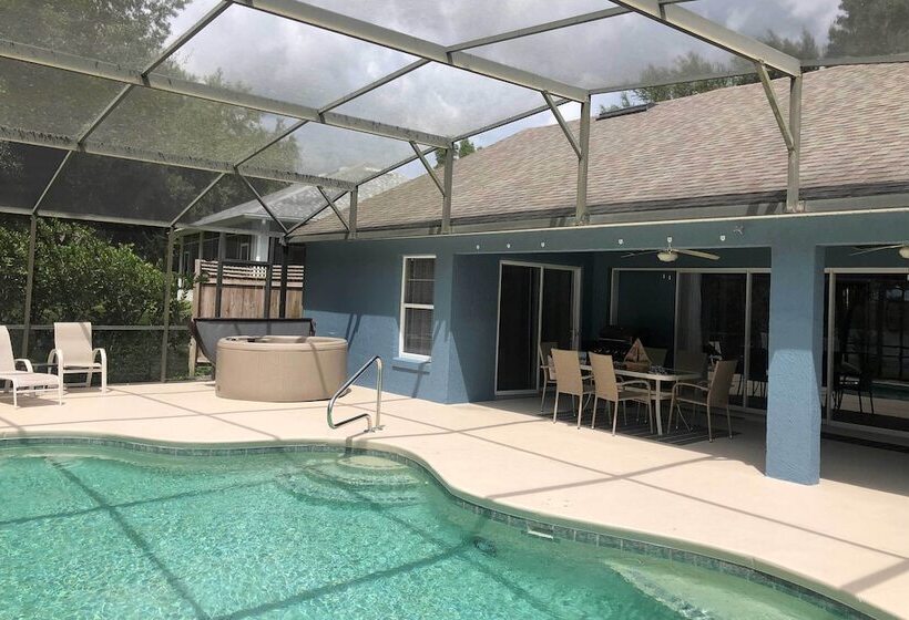 Dog Friendly Lake Home W/ Dock ~ 25 Mi To Disney!