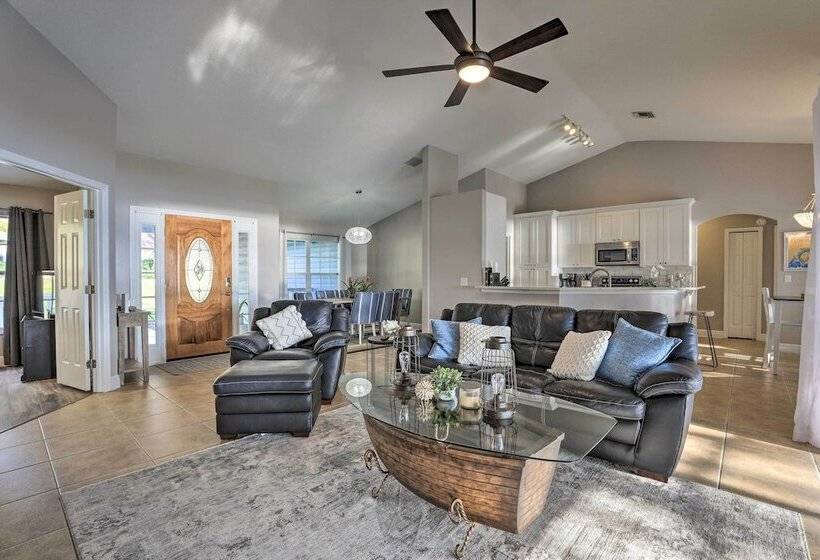 Dog Friendly Lake Home W/ Dock ~ 25 Mi To Disney!