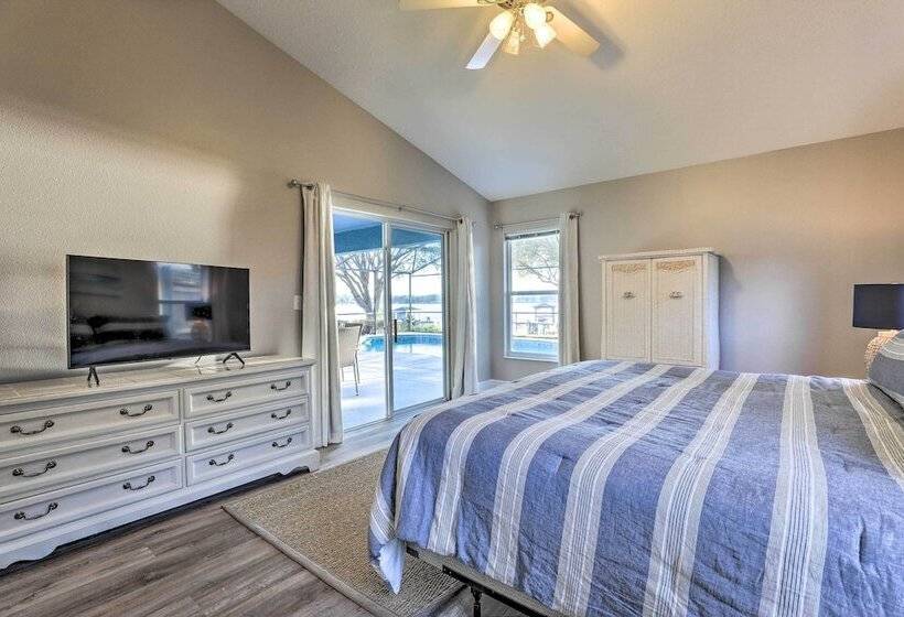 Dog Friendly Lake Home W/ Dock ~ 25 Mi To Disney!