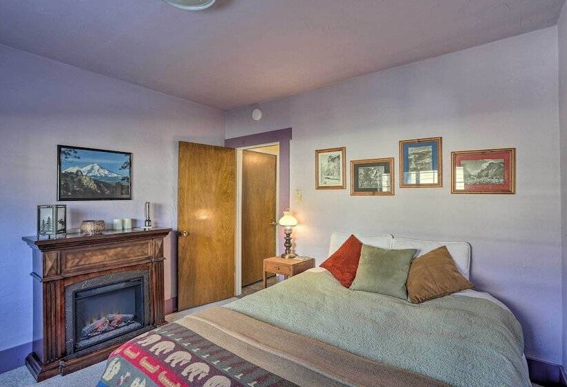 Downtown Cabin < 10 Miles To Mt Shasta Ski Park!