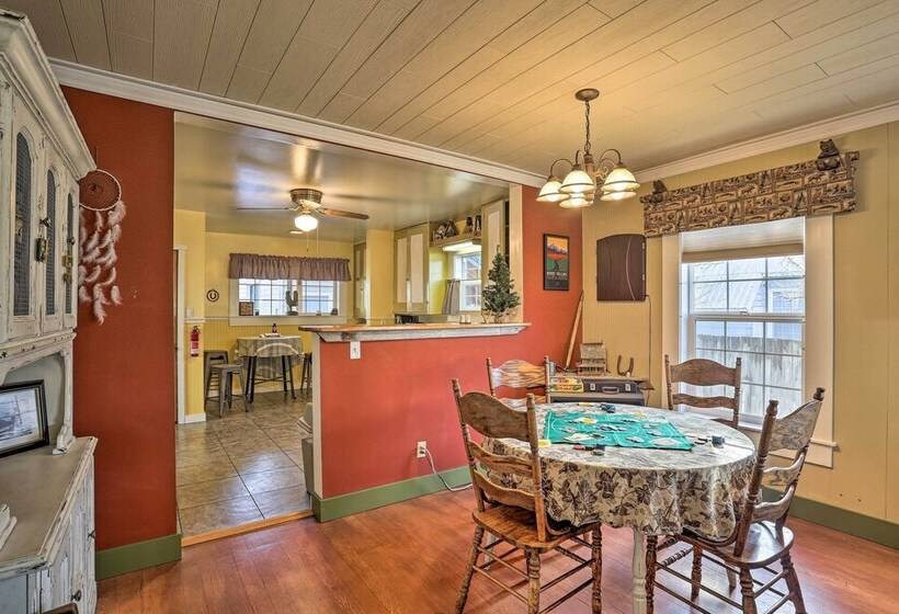 Downtown Cabin < 10 Miles To Mt Shasta Ski Park!