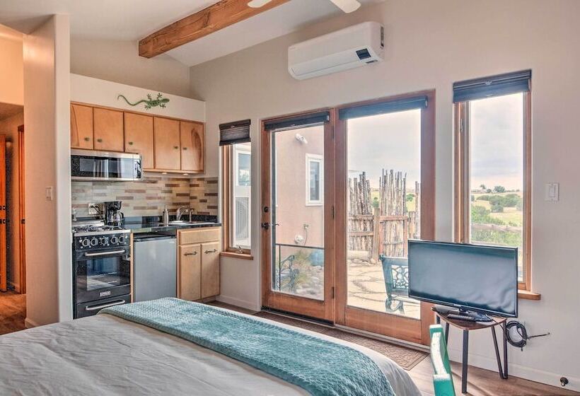 Dreamy Santa Fe Hideaway W/ Mountain Views!