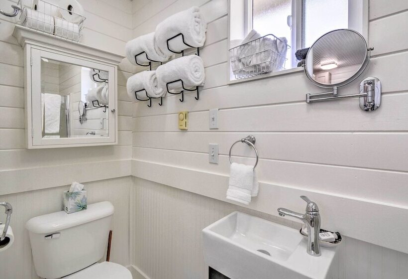 Dreamy Sequim Cottage Near Olympic Natl Park