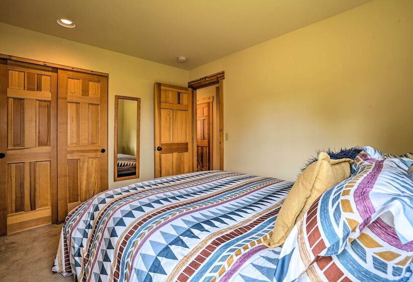 Eagle Crest Retreat W/ Great Wifi & Resort Access!