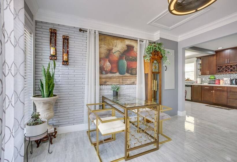 11 Mi To Nola: Westwego Home W/ Sunroom!