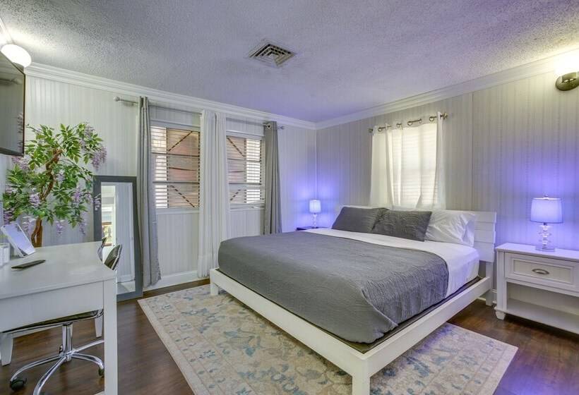 11 Mi To Nola: Westwego Home W/ Sunroom!