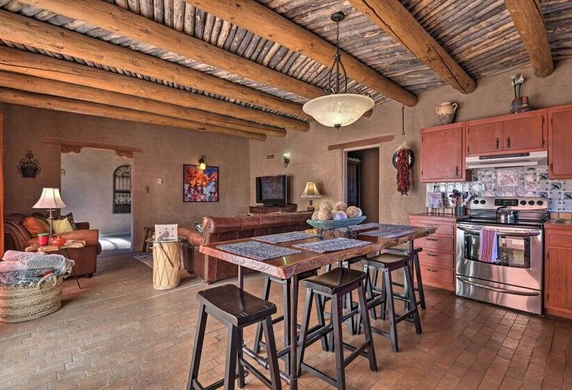 El Prado Adobe Home: Courtyard W/ Mountain Views!