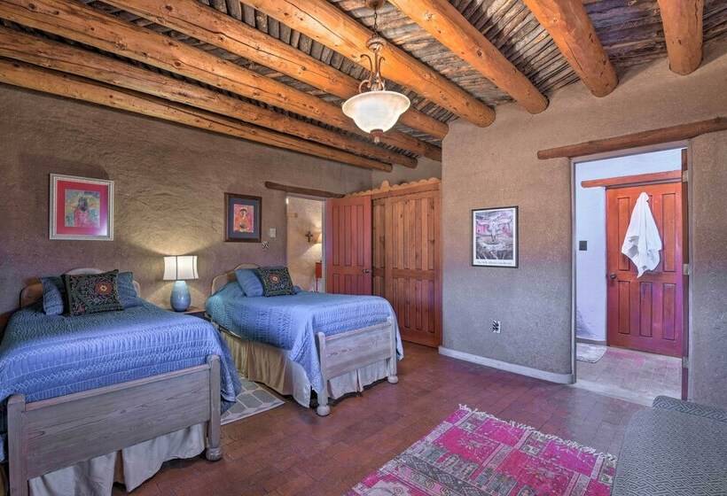 El Prado Adobe Home: Courtyard W/ Mountain Views!