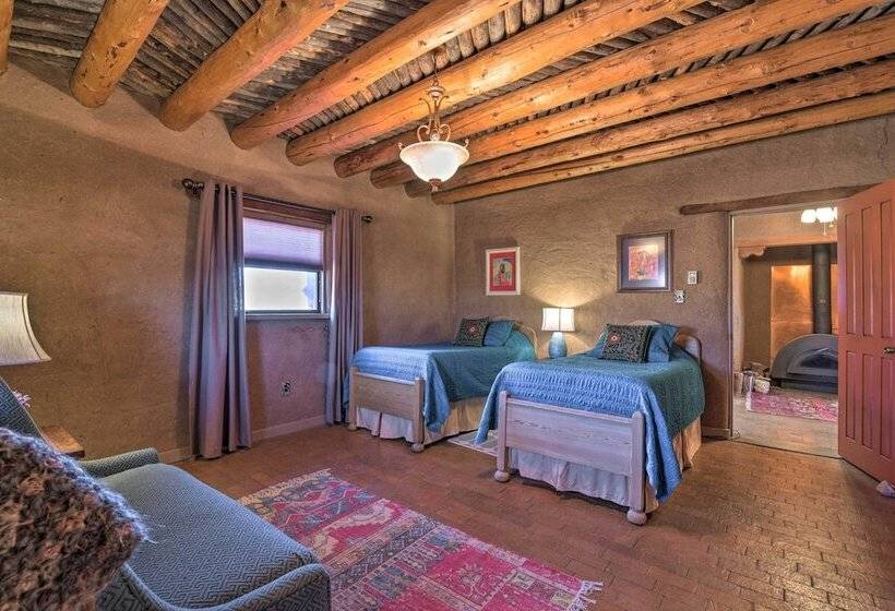 El Prado Adobe Home: Courtyard W/ Mountain Views!