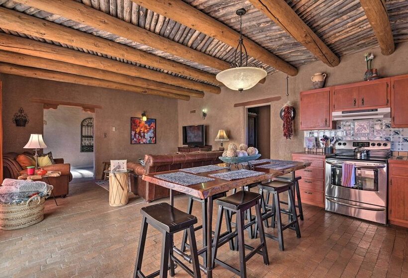 El Prado Adobe Home: Courtyard W/ Mountain Views!