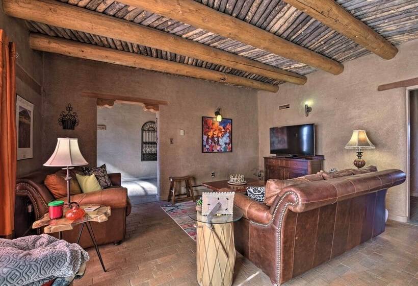 El Prado Adobe Home: Courtyard W/ Mountain Views!