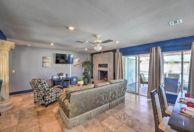 Elegant Home W/ Pool Table: 3 Mi To Vegas Strip!