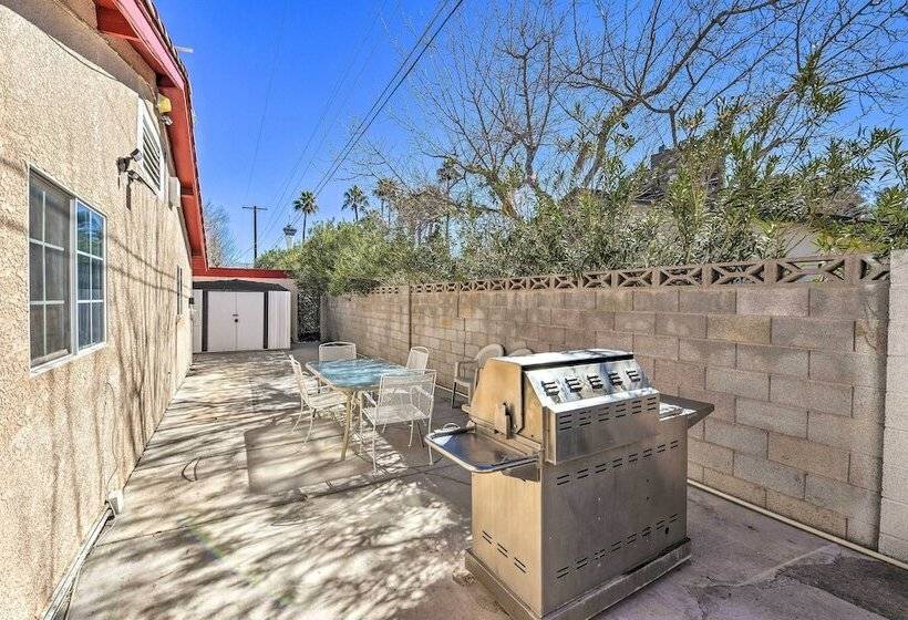 Elegant Home W/ Pool Table: 3 Mi To Vegas Strip!