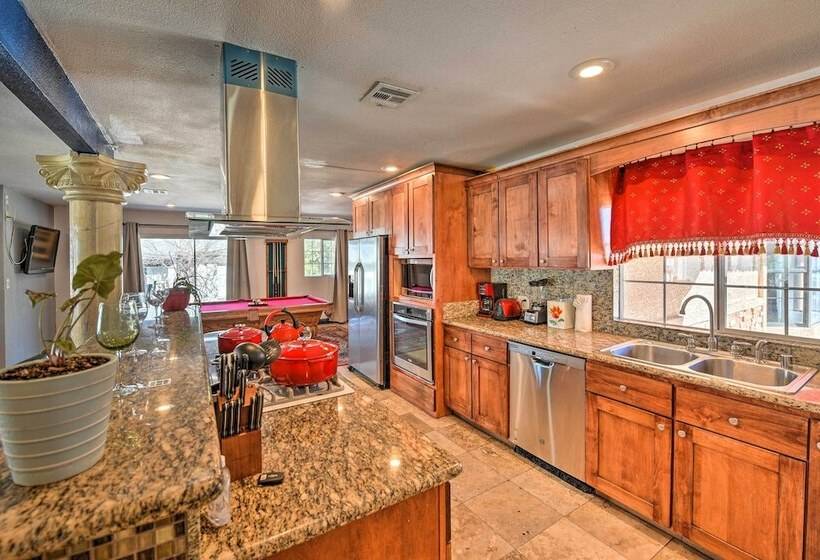 Elegant Home W/ Pool Table: 3 Mi To Vegas Strip!