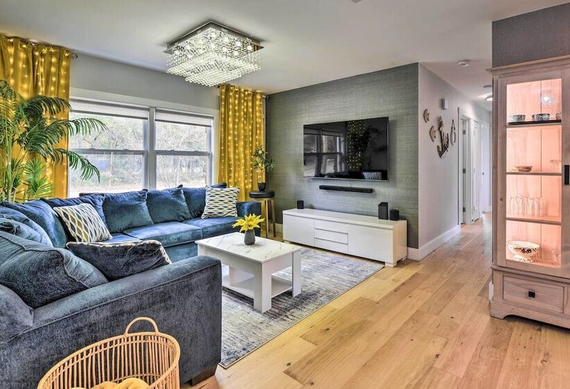 Emerald Coast Vacation Rental: 1 Mi To Beach