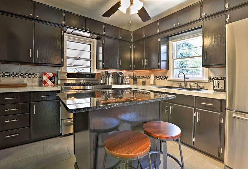 Englewood Retreat W/ Yard & Deck: Near Downtown!