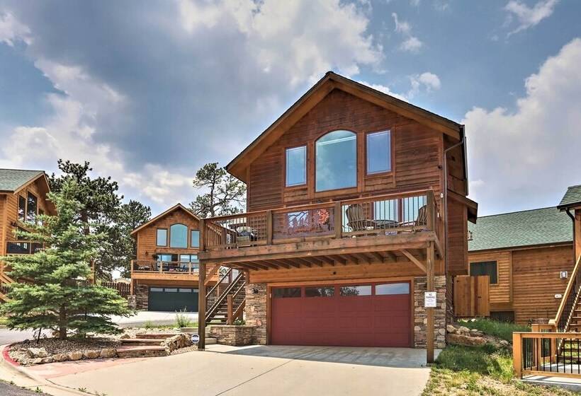 Updated & Spacious Lodge In Heart Of Estes Park!