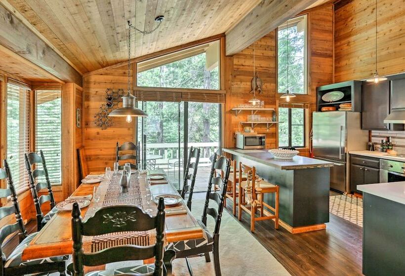 Expansive Truckee Cabin W/ Deck & Resort Amenities
